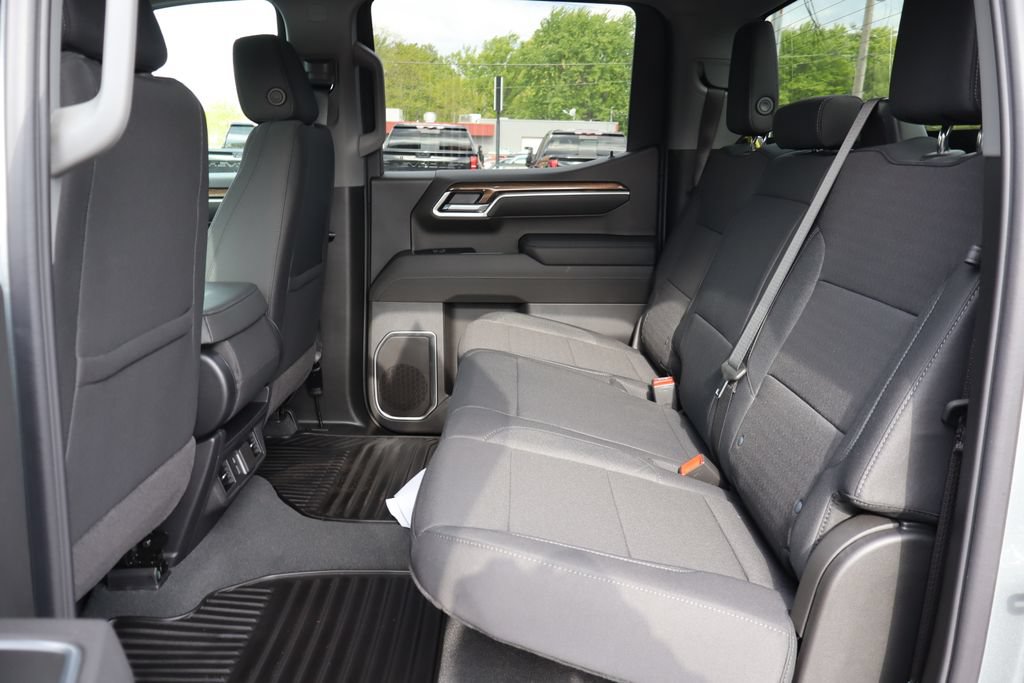 New 2026 Chevrolet Silverado 1500 LT AWD/4WD image 16