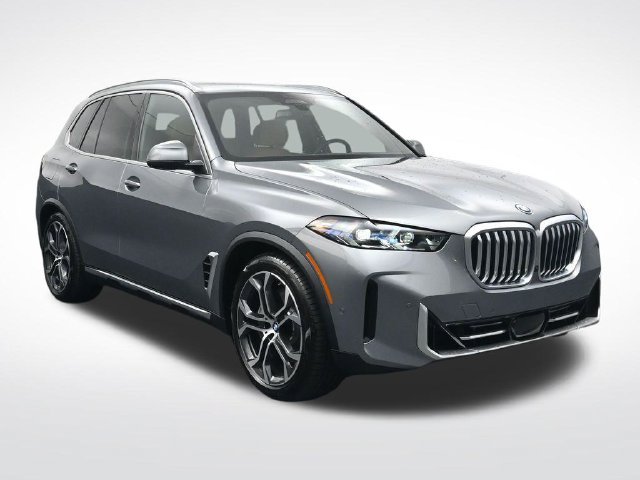New 2026 BMW X5 xDrive50e AWD/4WD image 2