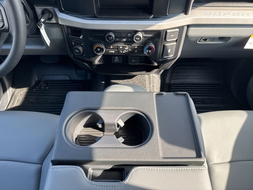 New 2026 Ford F350 XL w/ XL Chrome Package image 28