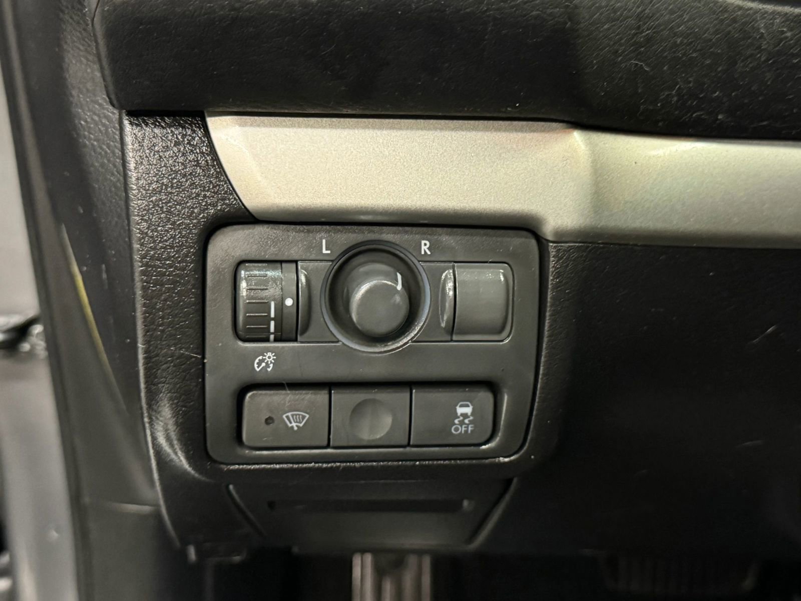 Used 2009 Subaru Outback 2.5i Special Edition image 27