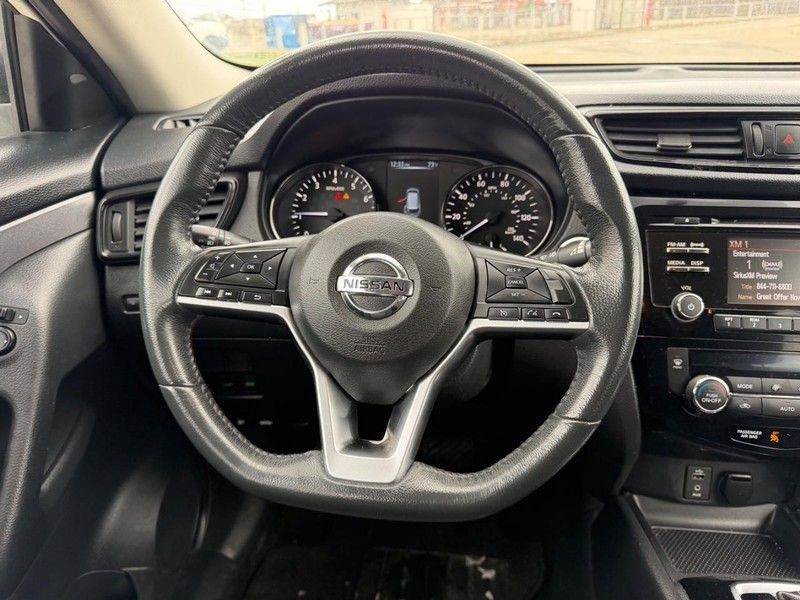 Used 2017 Nissan Rogue SV image 9