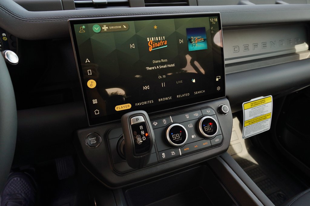 New 2026 Land Rover Defender 110 S AWD/4WD image 17