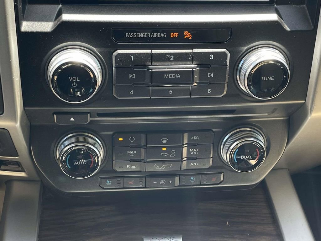 Used 2018 Ford F150 Lariat w/ Equipment Group 501A Mid AWD/4WD image 27
