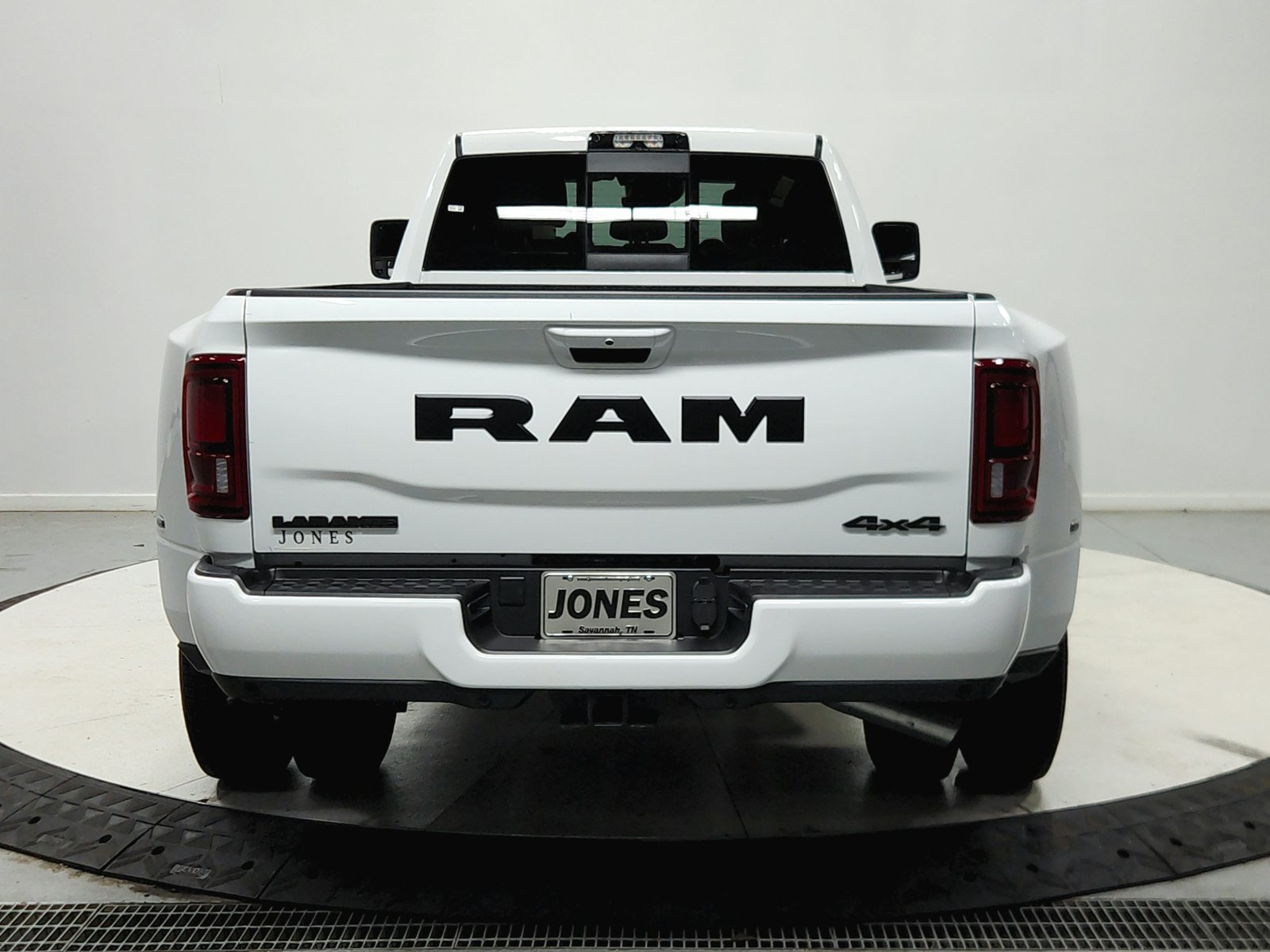 New 2026 RAM 3500 Laramie AWD/4WD image 7