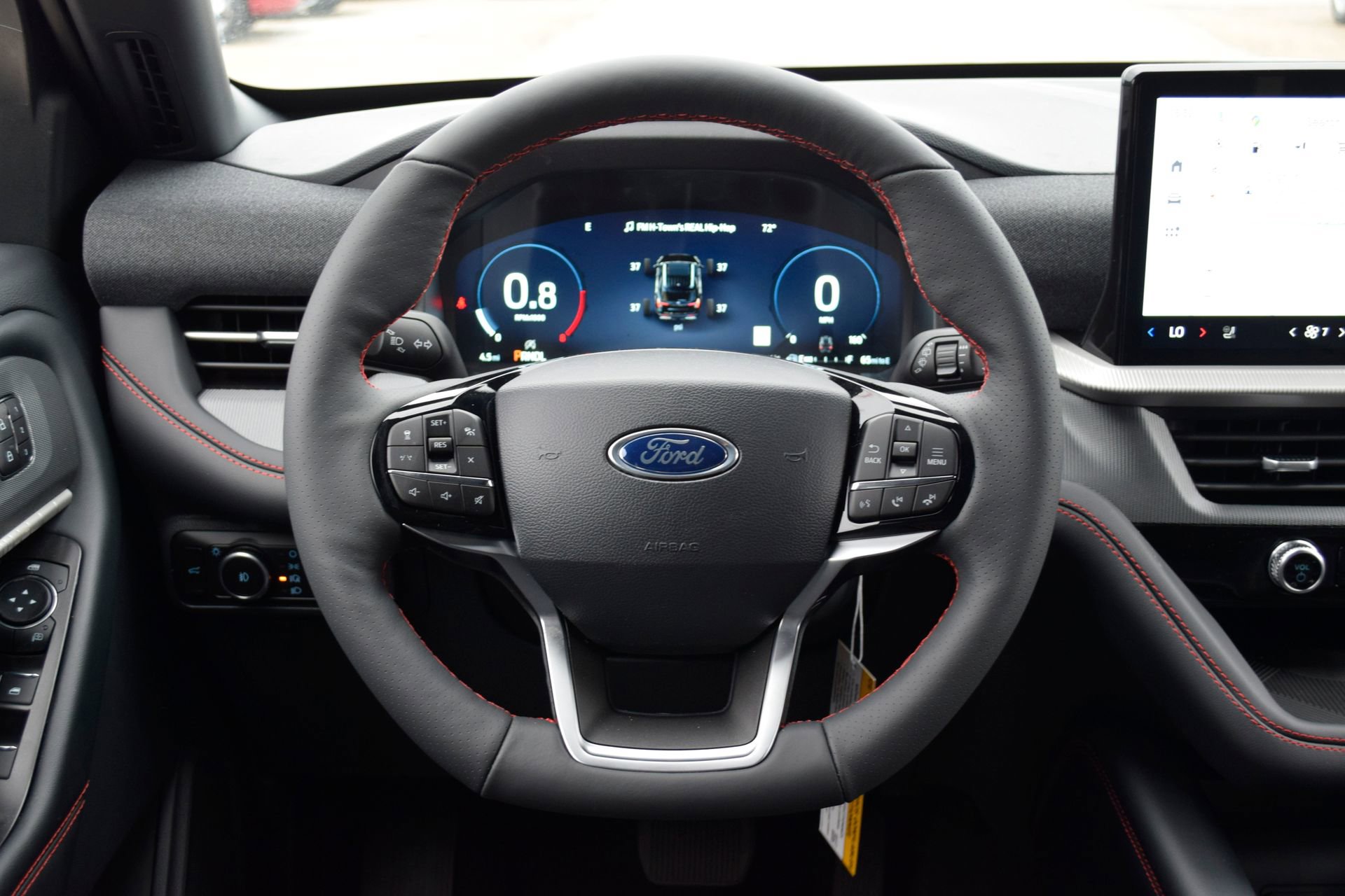 New 2026 Ford Explorer ST-Line w/ ST-Line Street Pack image 8