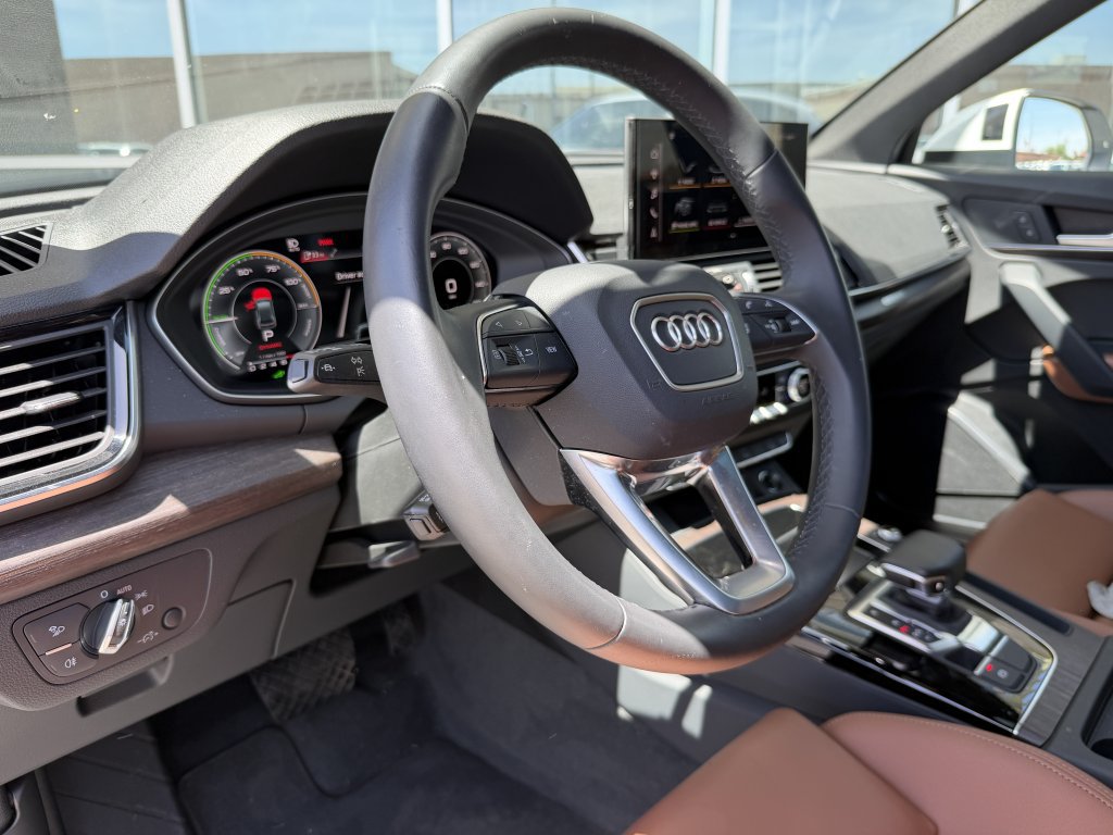 Used 2024 Audi Q5 e Premium w/ Convenience Package AWD/4WD image 34