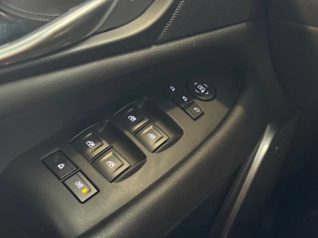 Used 2020 Cadillac Escalade Premium Luxury AWD/4WD image 38