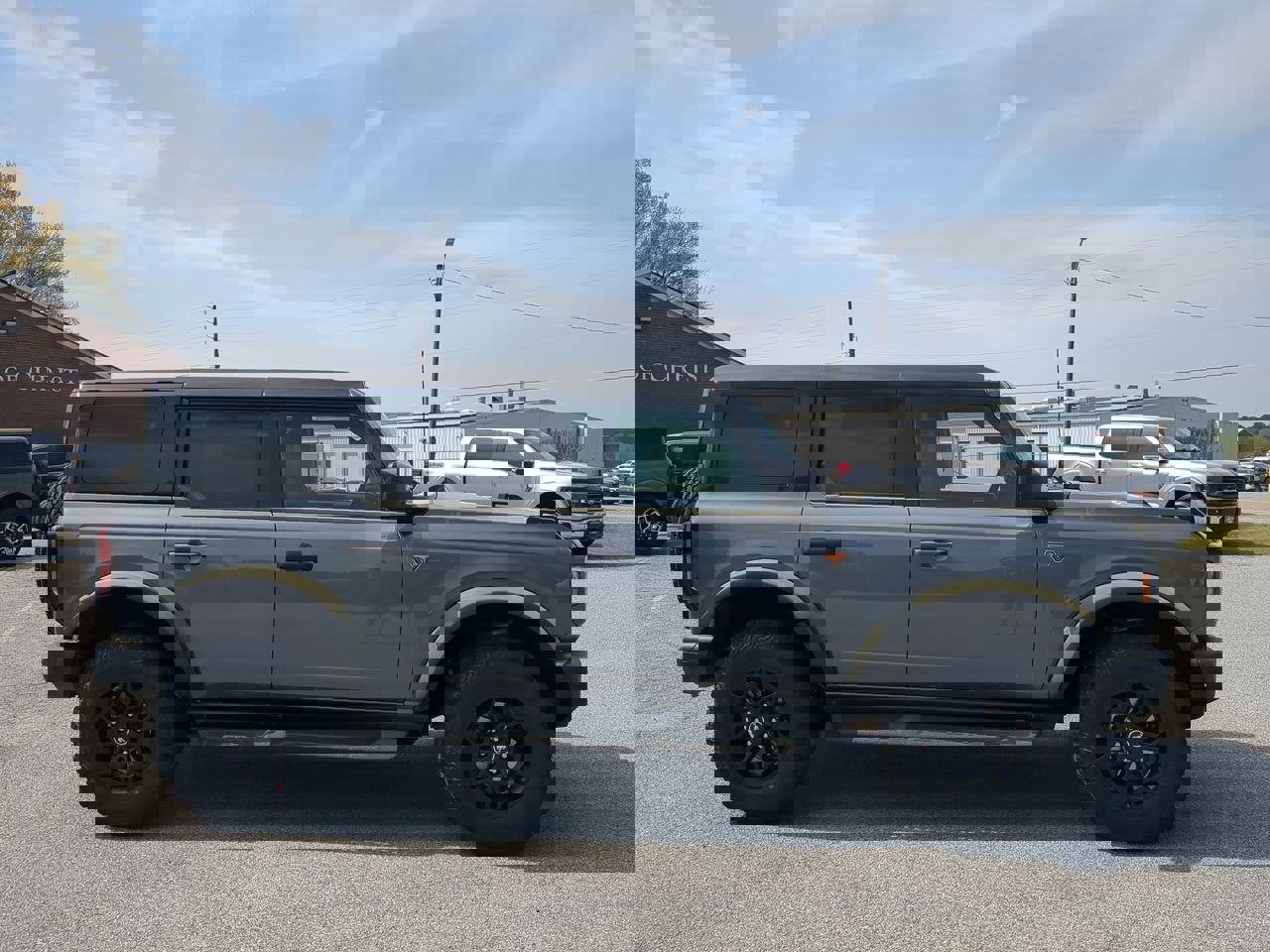 New 2026 Ford Bronco Badlands image 2