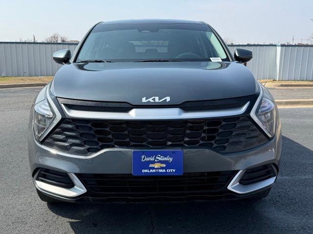Used 2023 Kia Sportage LX image 2