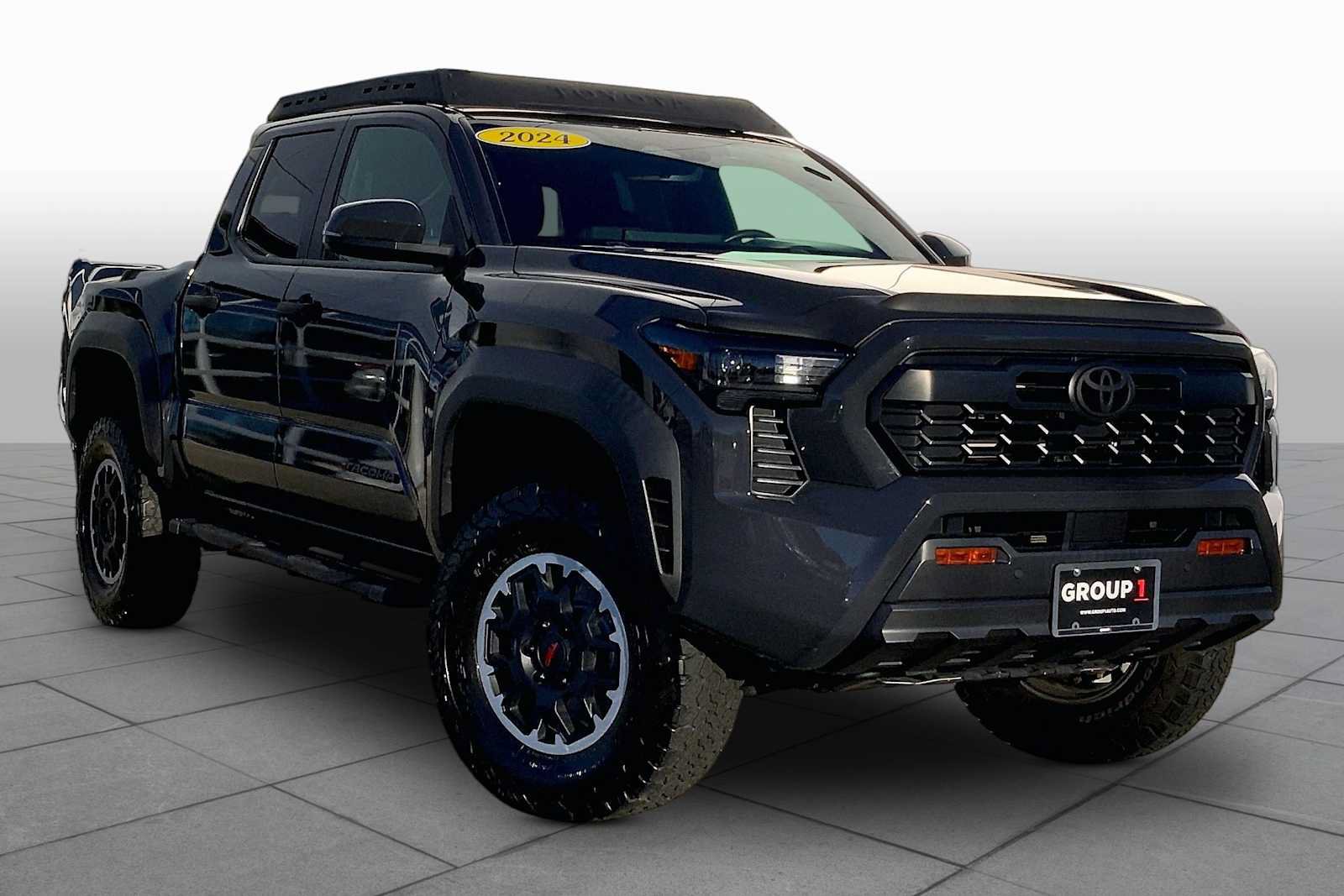 Used 2024 Toyota Tacoma TRD Off-Road w/ TRD Off Road Upgrade Package AWD/4WD image 2