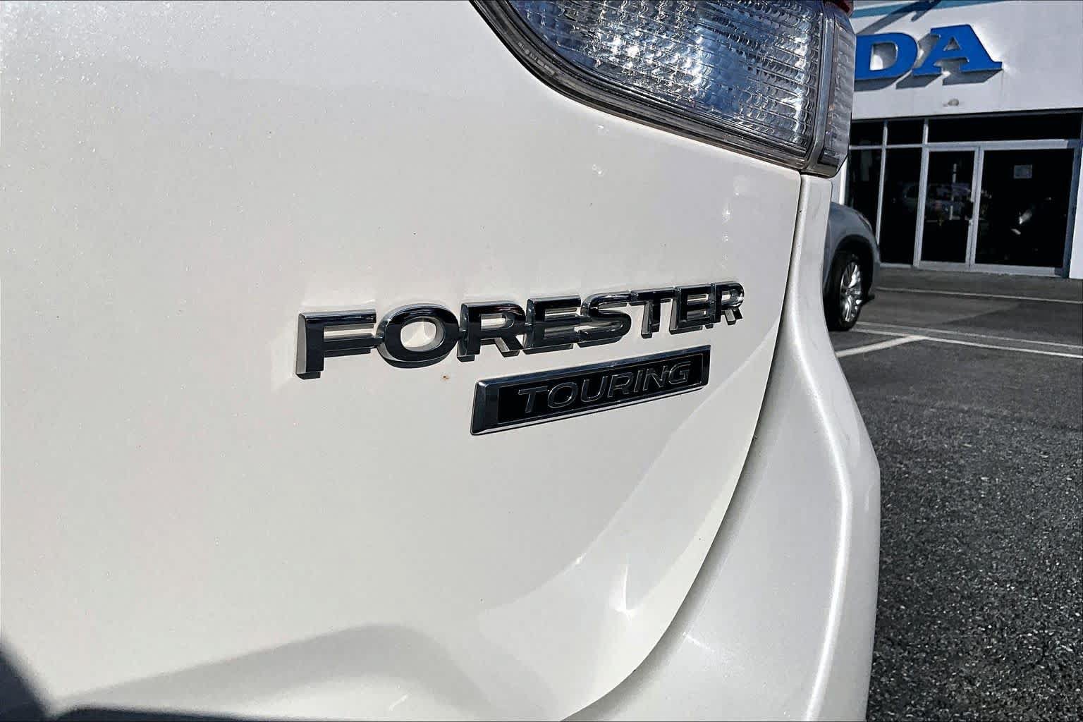 Used 2022 Subaru Forester Touring w/ Popular Package #2 AWD/4WD image 10