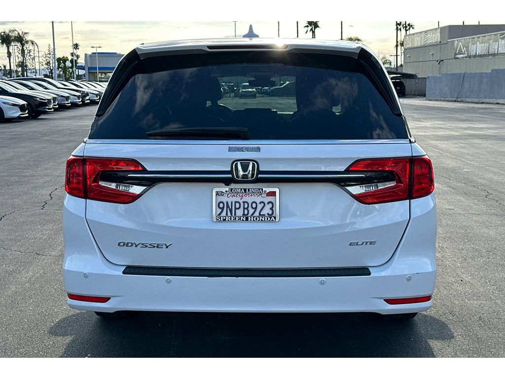 Used 2024 Honda Odyssey Elite image 4