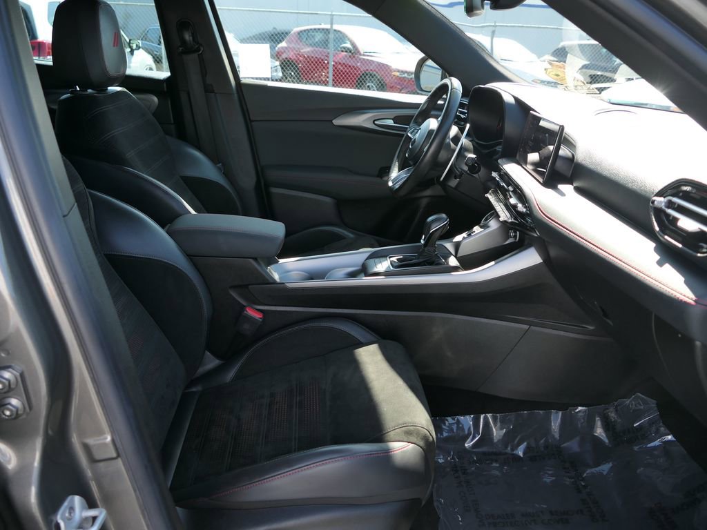 Used 2024 Dodge Hornet R/T w/ Track Pack image 25