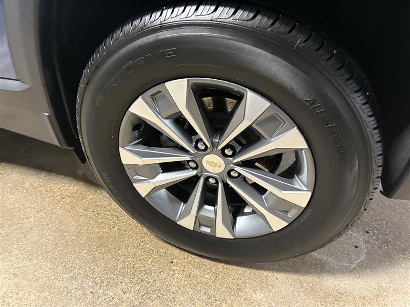 Used 2025 Chevrolet Equinox LT w/ Convenience Package II image 5