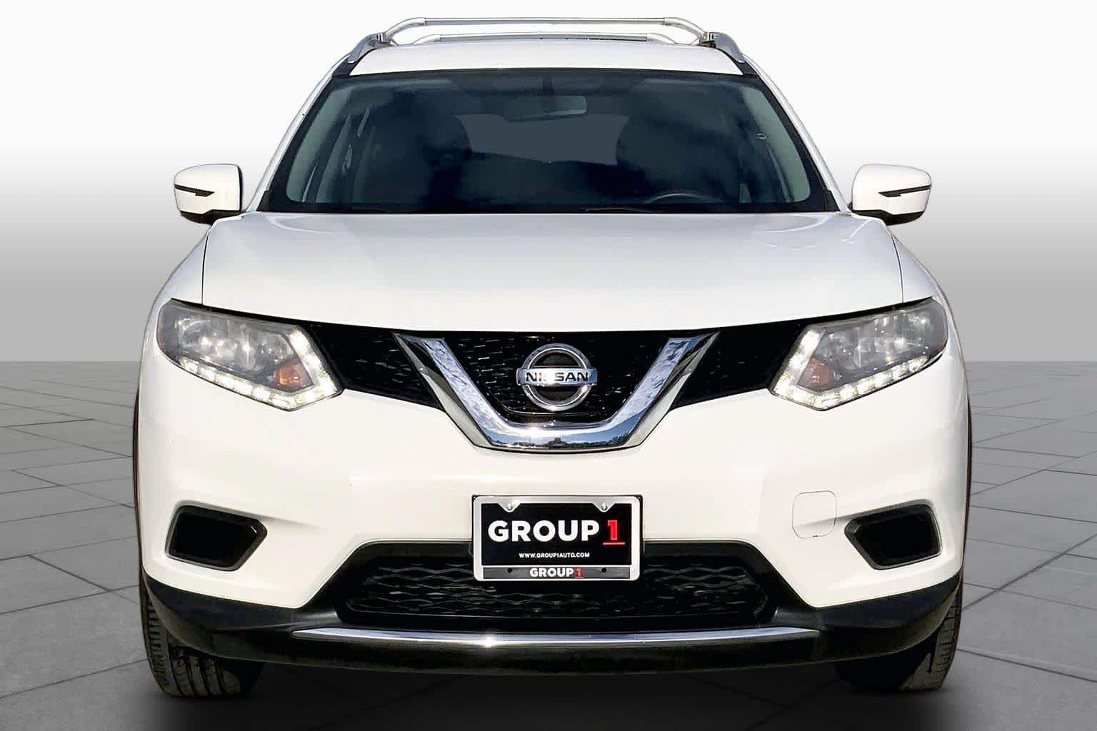 Used 2016 Nissan Rogue S w/ Appearance Package FWD image 4