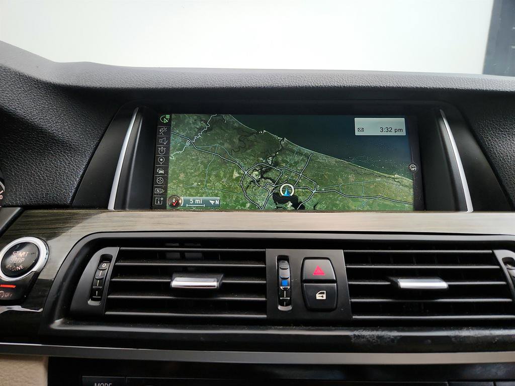 Used 2014 BMW 550i xDrive Sedan AWD/4WD image 18