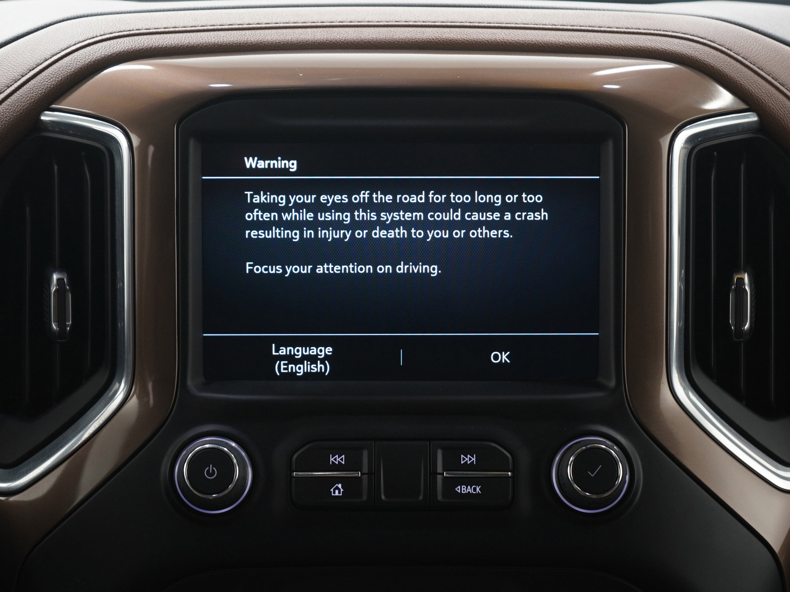 Used 2021 Chevrolet Silverado 2500 High Country w/ Safety Package II image 18