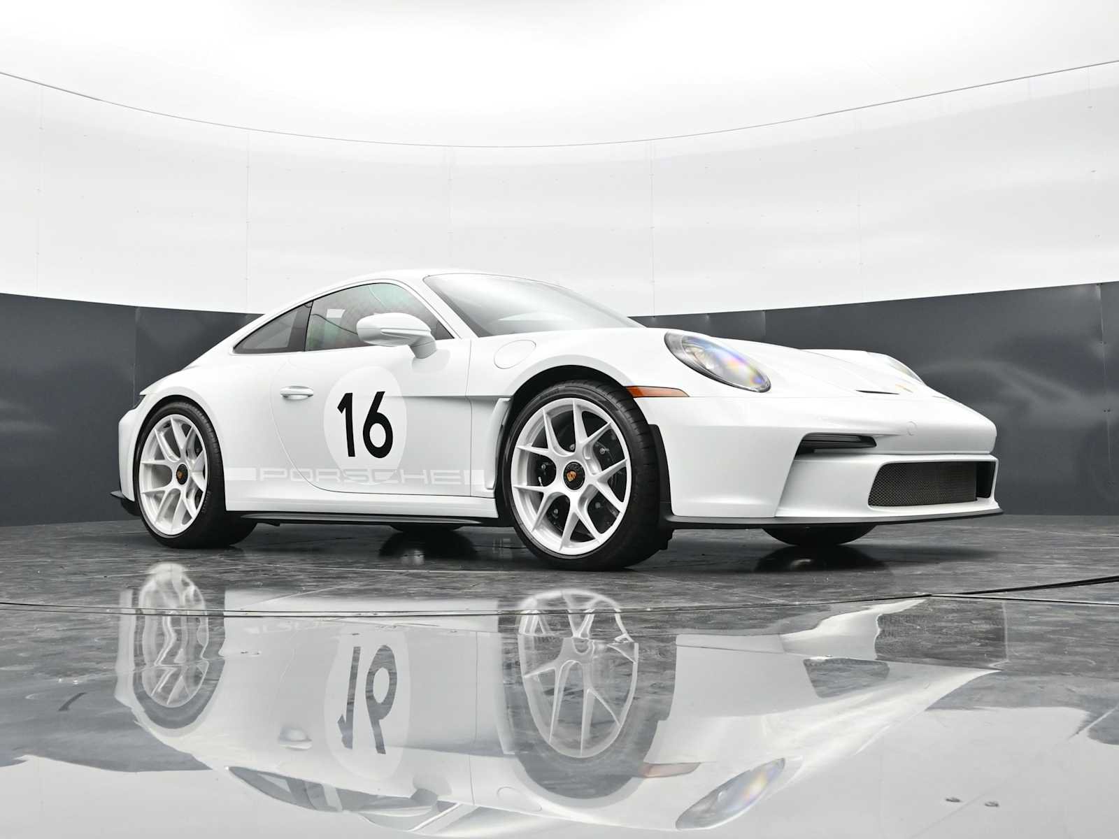 Certified 2024 Porsche 911 GT3 RS RWD image 52