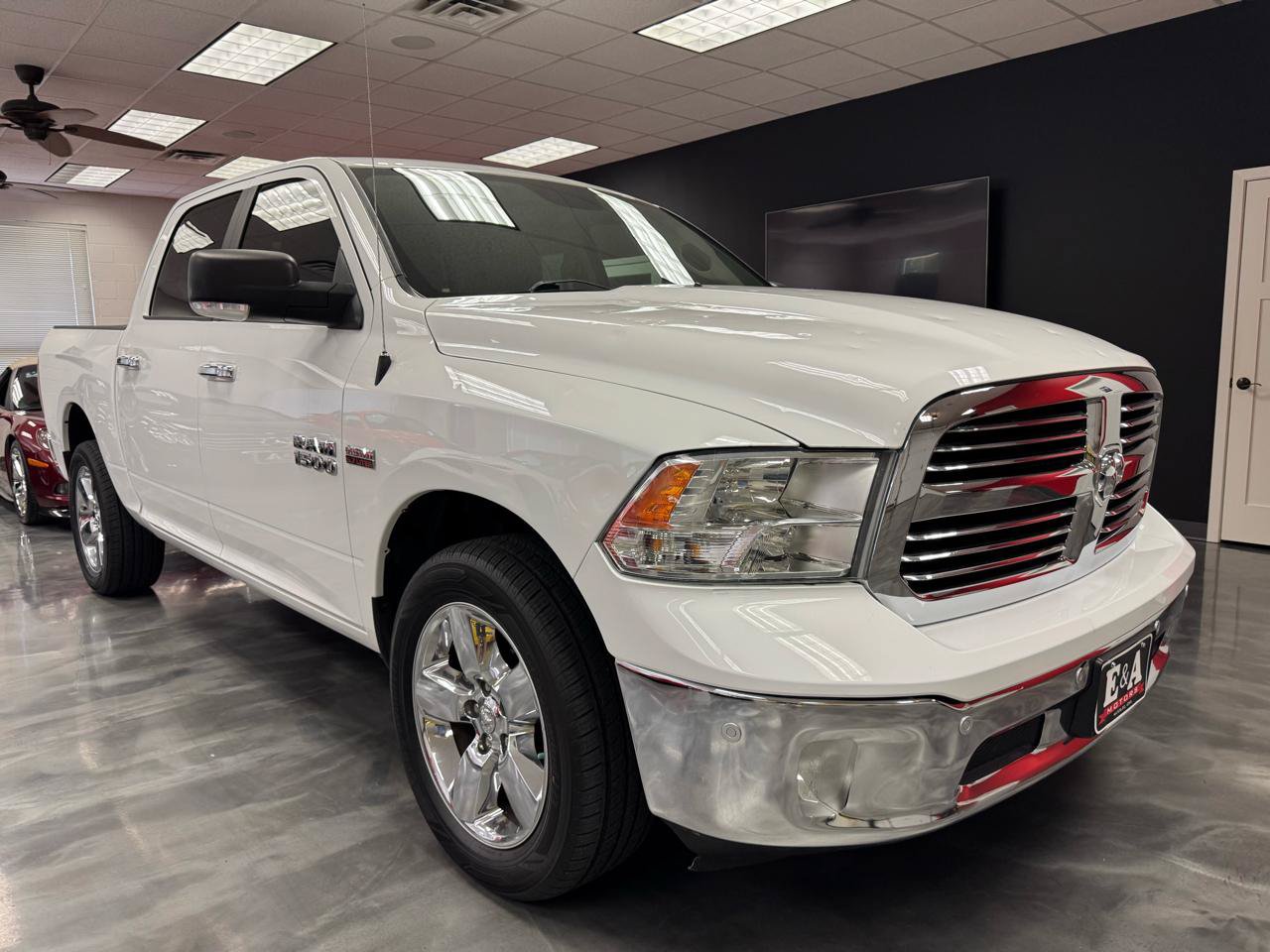 Used 2017 RAM 1500 Lone Star AWD/4WD image 3