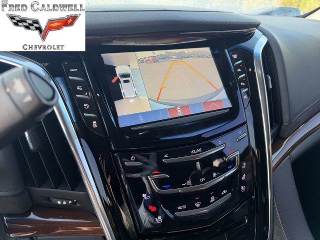 Used 2017 Cadillac Escalade Luxury AWD/4WD image 20