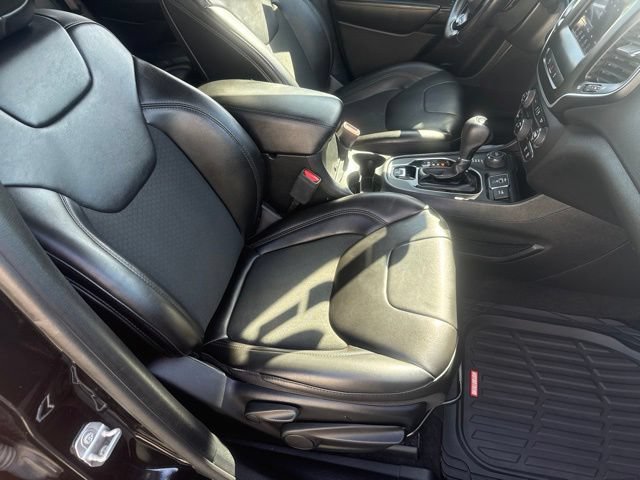 Certified 2021 Jeep Cherokee Latitude Plus AWD/4WD image 28