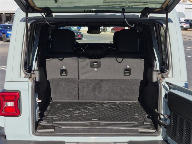 Used 2024 Jeep Wrangler Sahara image 8