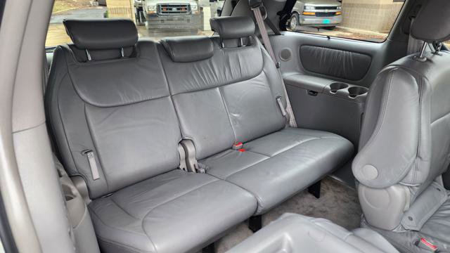 Used 2005 Toyota Sienna XLE Limited image 20
