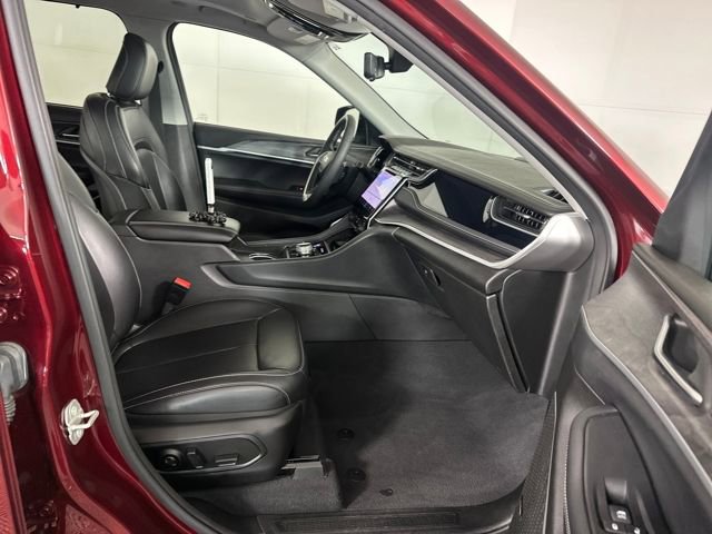 Used 2023 Jeep Grand Cherokee 4WD 4xe w/ Luxury Tech Group II image 29