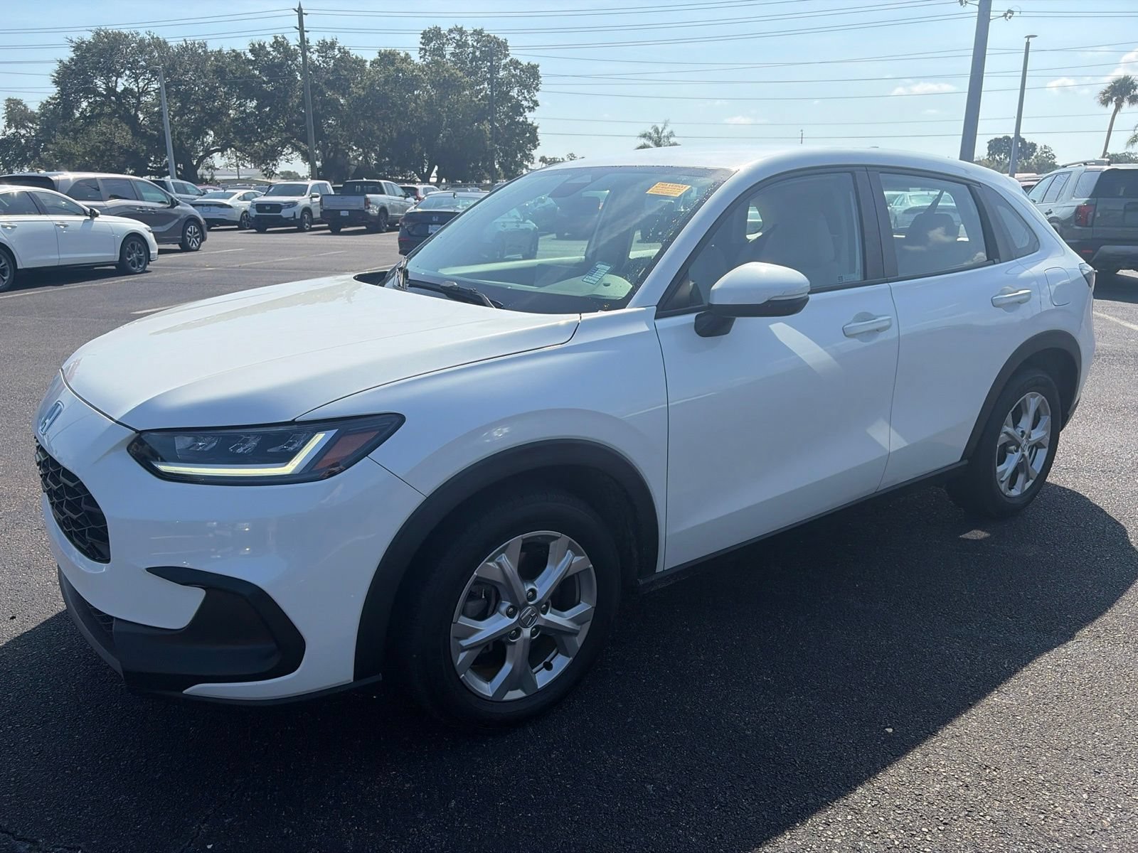 Certified 2023 Honda HR-V LX image 3