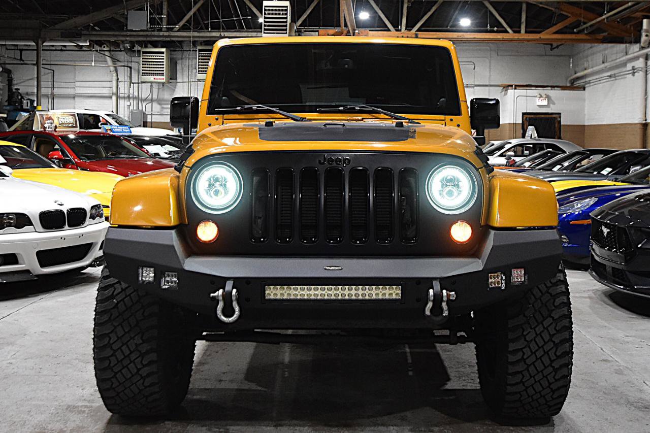 Used 2014 Jeep Wrangler Unlimited Sahara AWD/4WD image 3