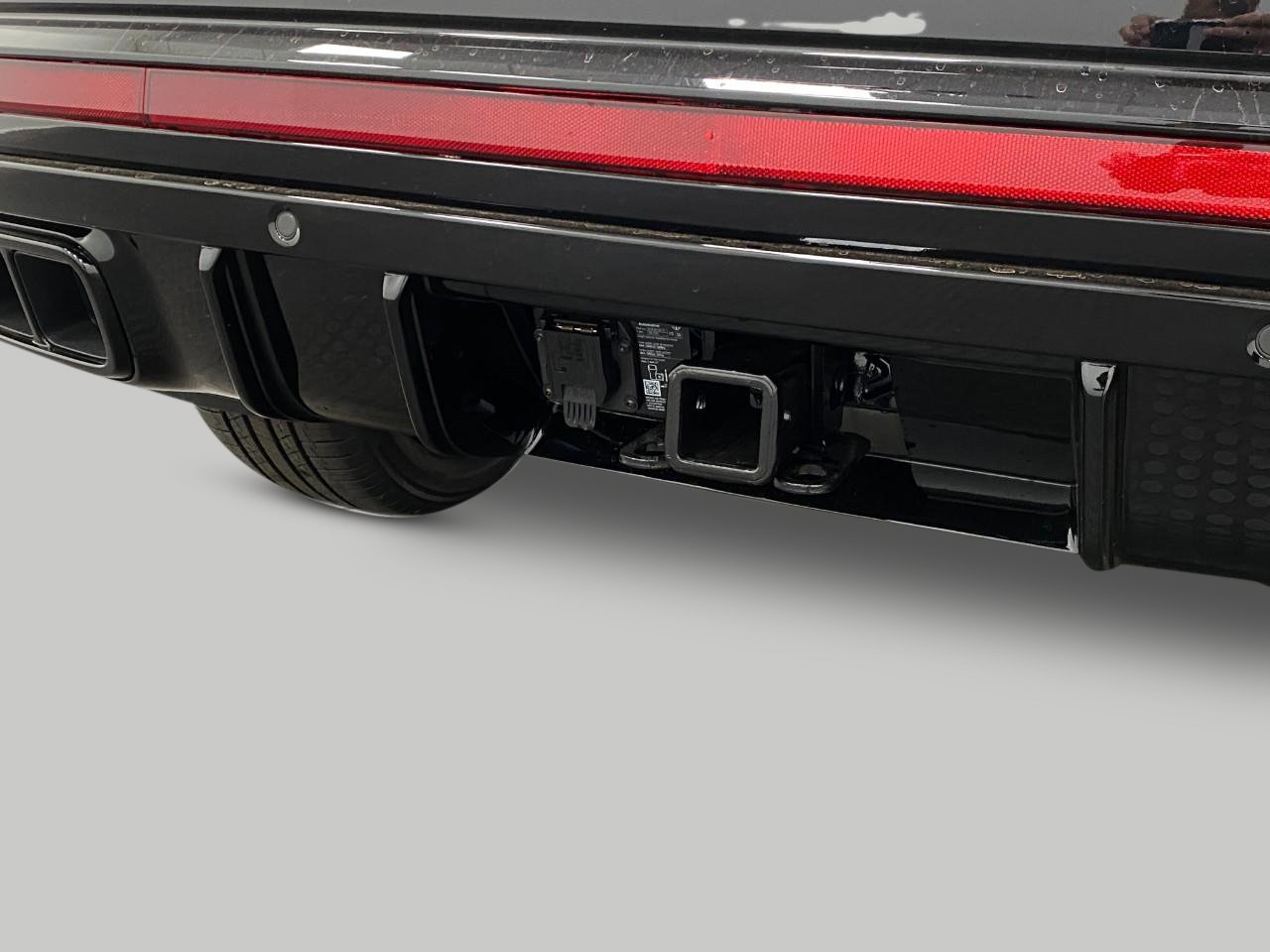 New 2026 Volkswagen Atlas Cross Sport SEL R-Line image 4