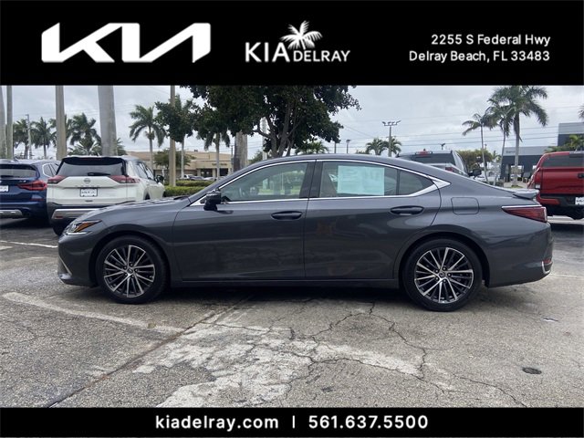 Used 2023 Lexus ES 300h w/ Premium Package image 5