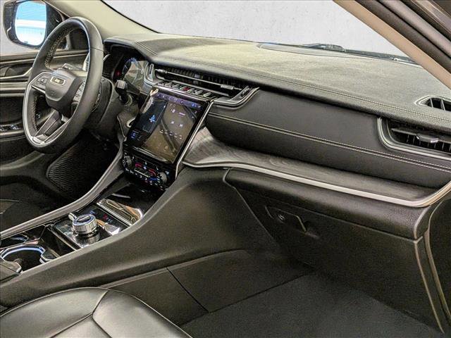 Used 2023 Jeep Grand Cherokee L Limited AWD/4WD image 25