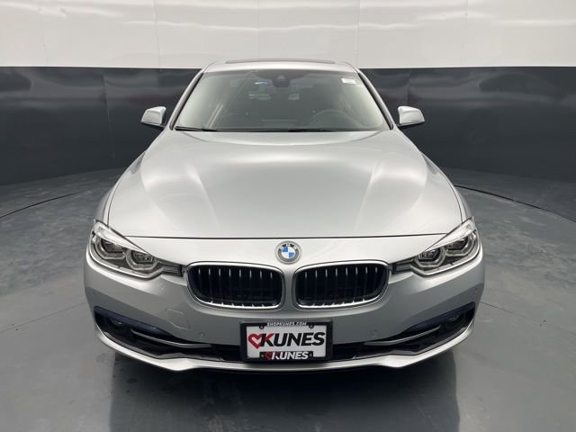 Used 2018 BMW 340i xDrive Sedan image 2