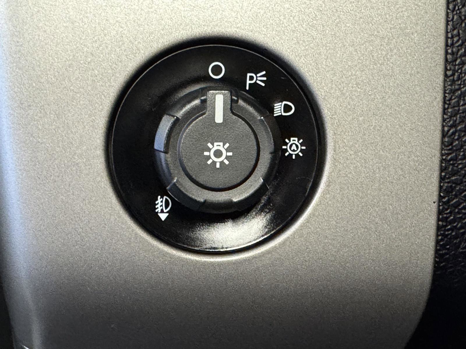 Used 2017 Ford Expedition EL XLT image 17