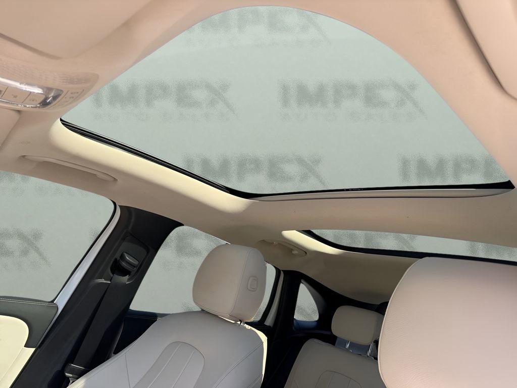 Used 2022 Mercedes-Benz GLA 250 4MATIC image 11