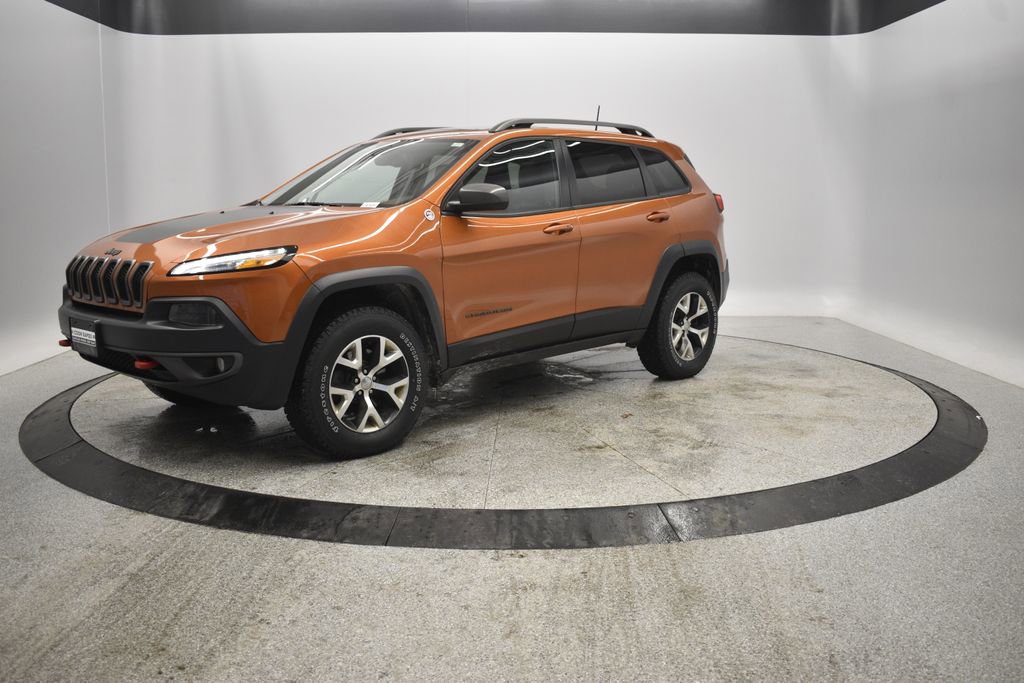 Certified 2016 Jeep Cherokee Trailhawk w/ Comfort/Convenience Group image 2