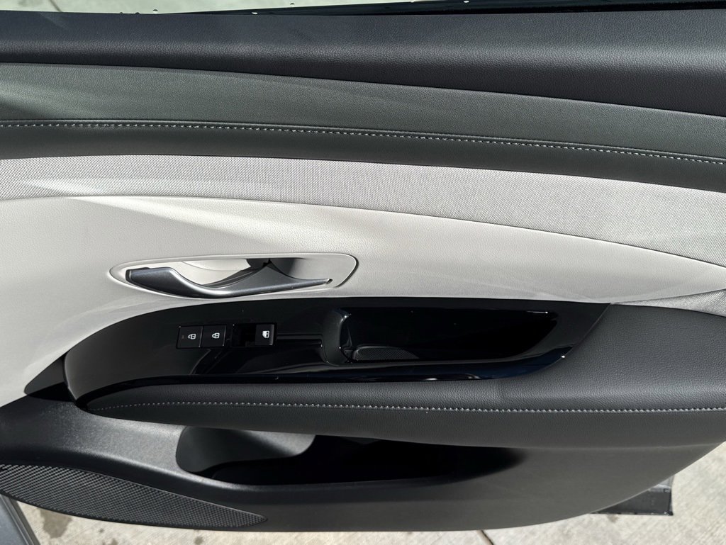 New 2026 Hyundai Tucson Limited image 18