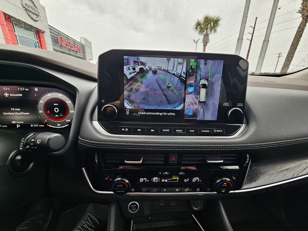 Used 2023 Nissan Rogue Platinum w/ Platinum Premium Package image 28