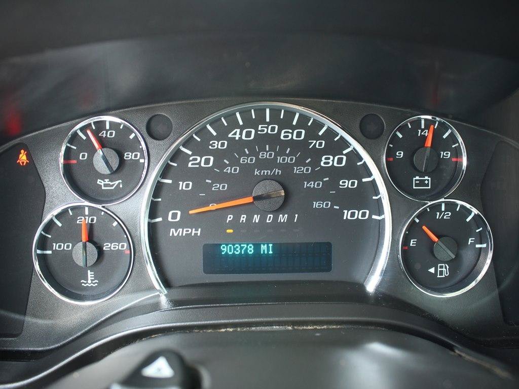 Used 2019 Chevrolet Express 3500 w/ Power Convenience Package RWD image 21