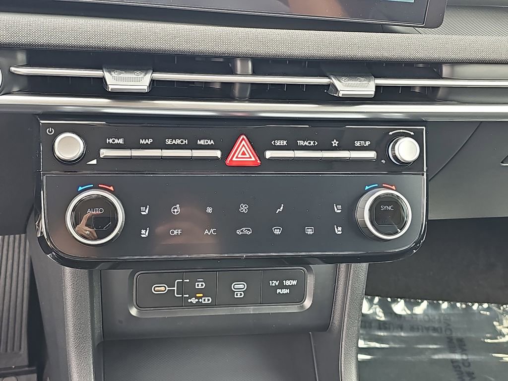 New 2026 Hyundai Tucson Limited image 24