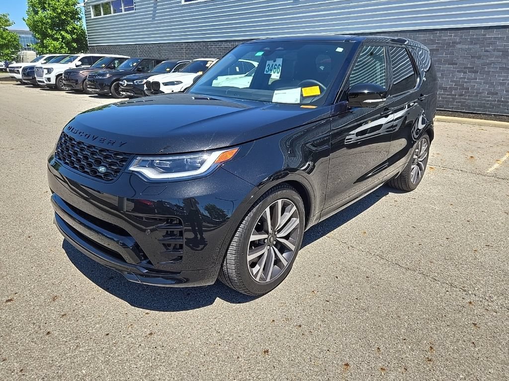 Used 2024 Land Rover Discovery Dynamic SE AWD/4WD image 1