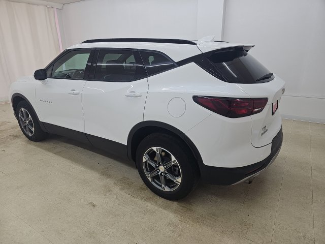 Used 2024 Chevrolet Blazer LT w/ Convenience Package FWD image 17