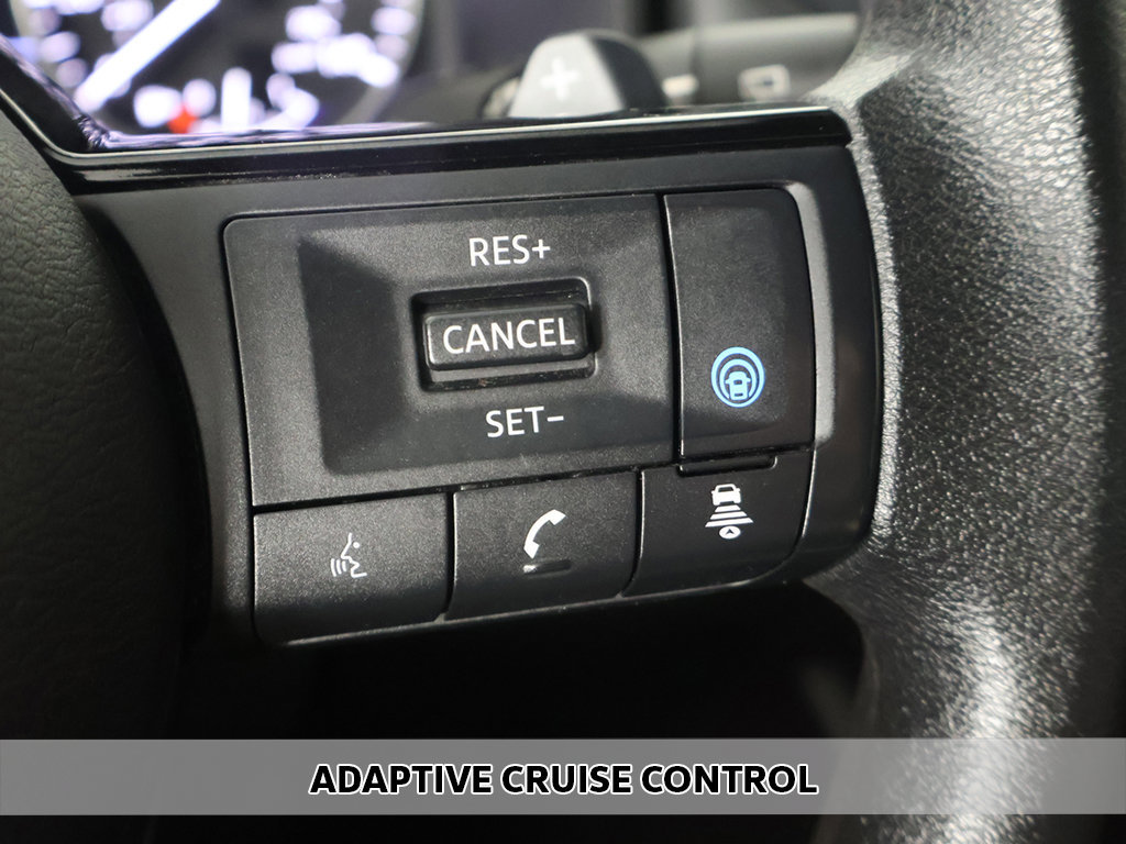 Used 2023 Nissan Rogue SV AWD/4WD image 3