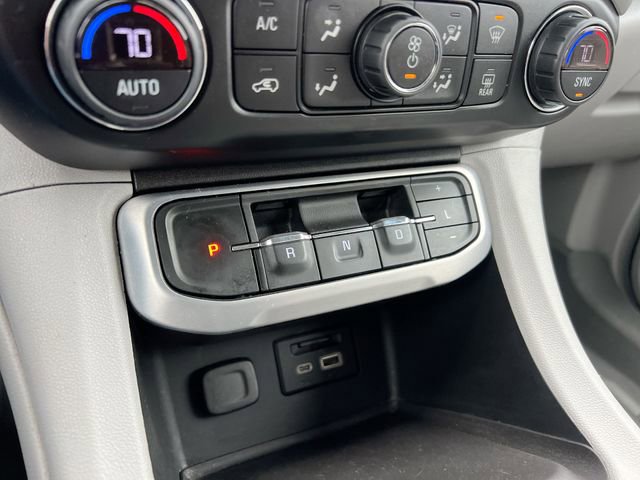 Used 2022 GMC Acadia SLT w/ Preferred Package image 16