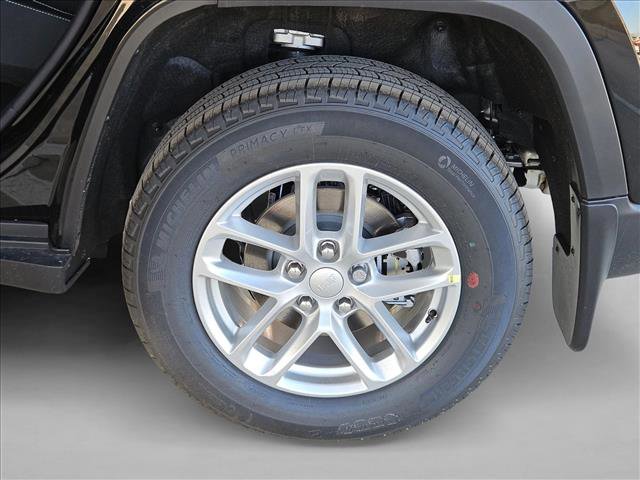 New 2025 Jeep Grand Cherokee Laredo X w/ Luxury Tech Group I image 10