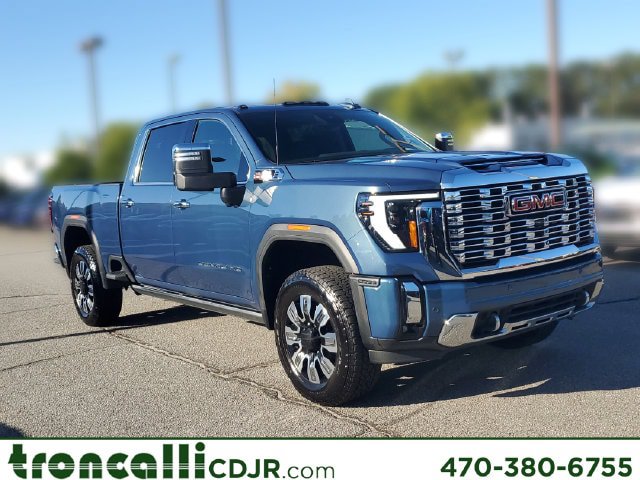 Used 2025 GMC Sierra 2500 Denali w/ Denali Reserve Package AWD/4WD image 1