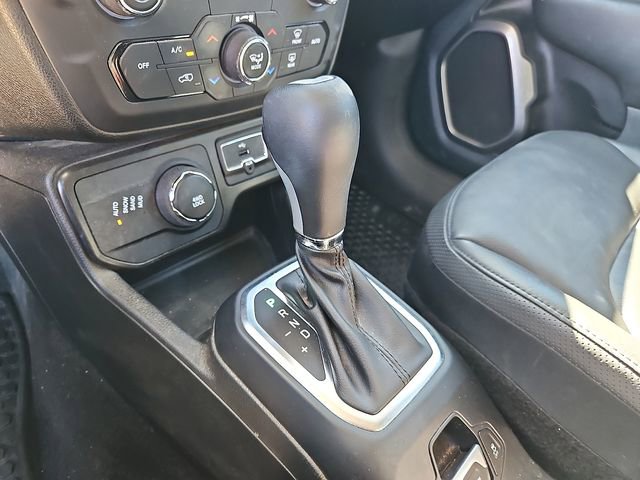 Used 2023 Jeep Renegade Limited image 20