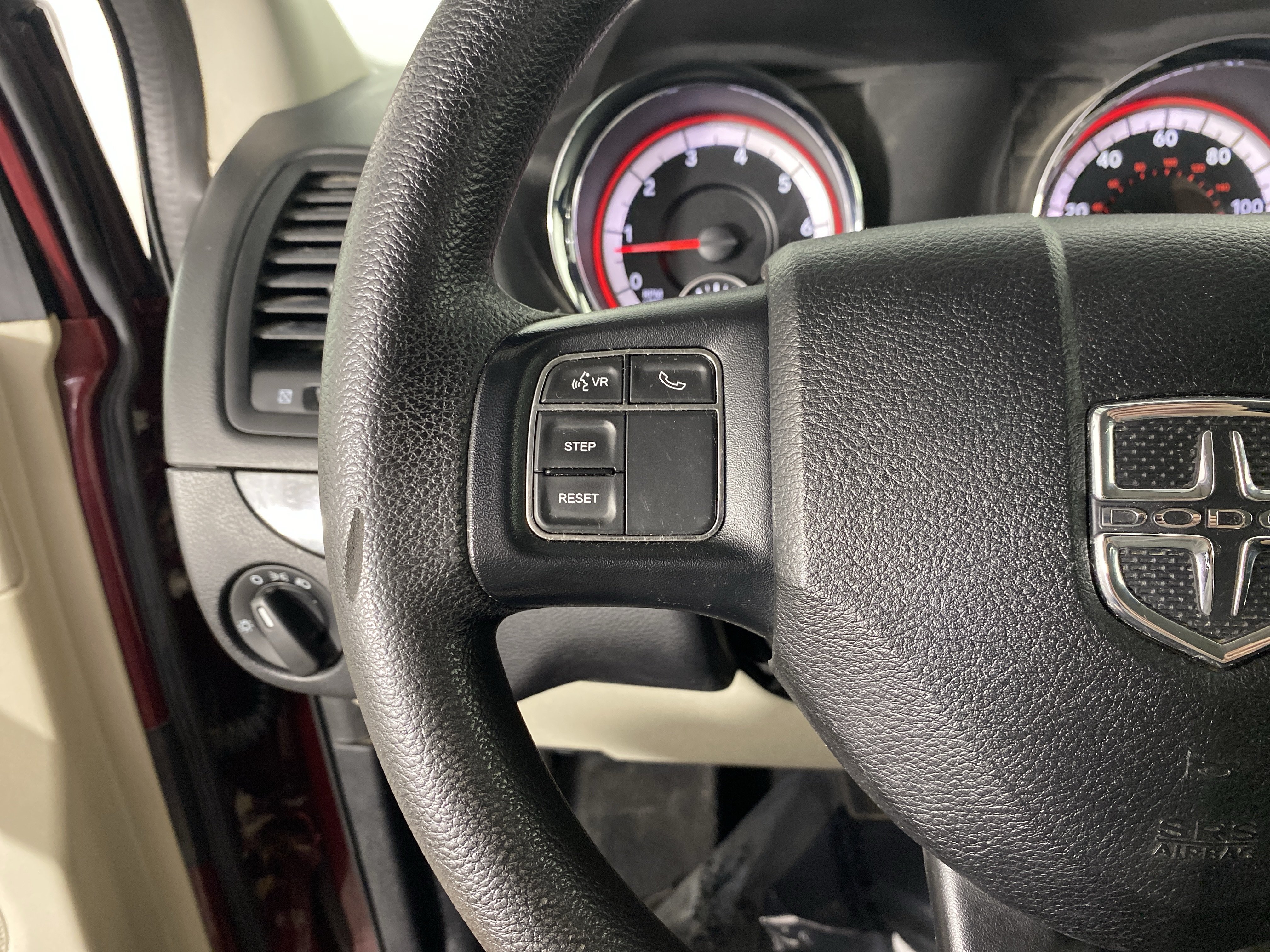 Used 2019 Dodge Grand Caravan SE w/ UConnect Hands-Free Group FWD image 20