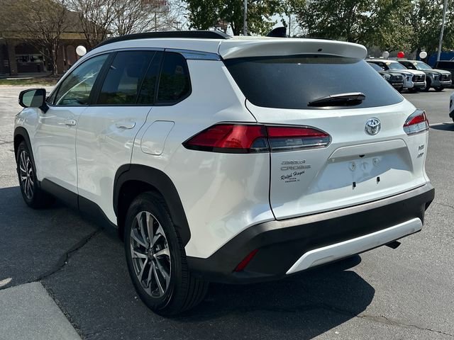 Used 2025 Toyota Corolla Cross XLE w/ Convenience Package image 5